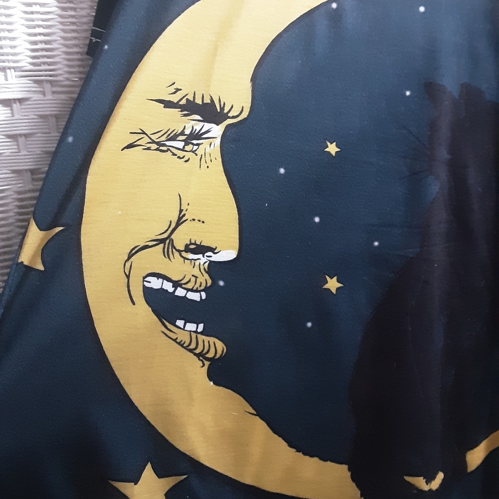 CELESTIAL CAT & MOON & STARS T-SHIRT - Picture 3 of 4
